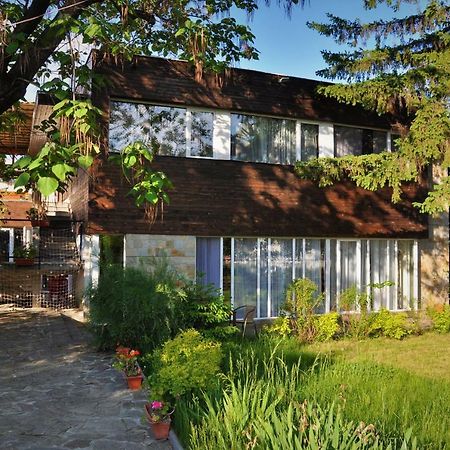 Villa "Forest Way" Pirdop 외부 사진