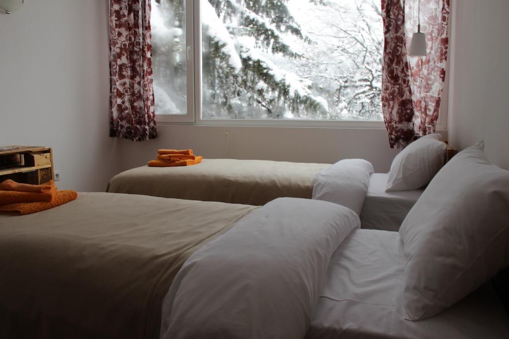 Villa "Forest Way" Pirdop 객실 사진