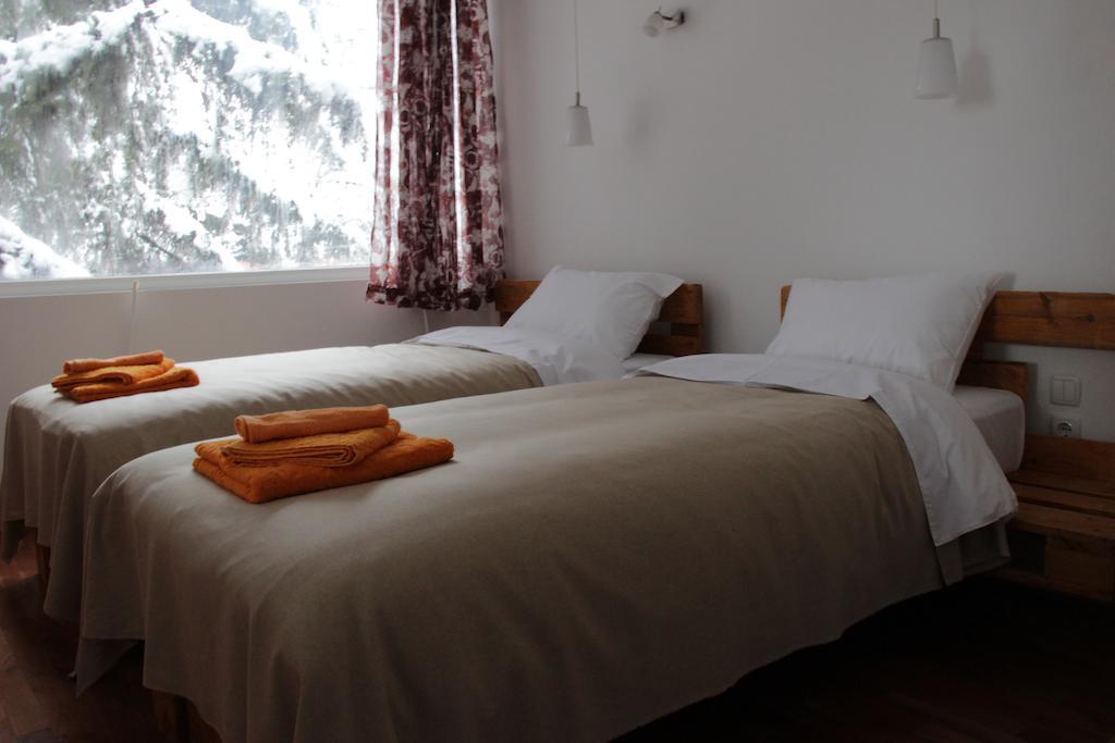 Villa "Forest Way" Pirdop 객실 사진